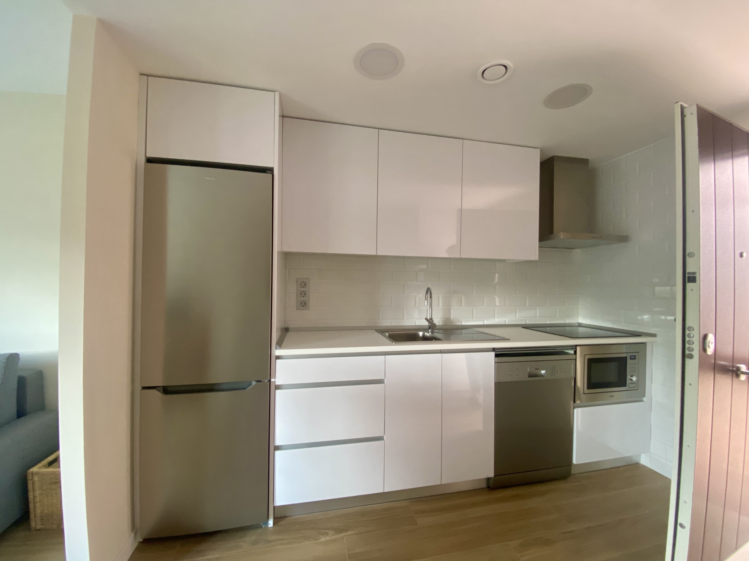 Descalzos 24 Bajo C Descalzos 24 Bajo C