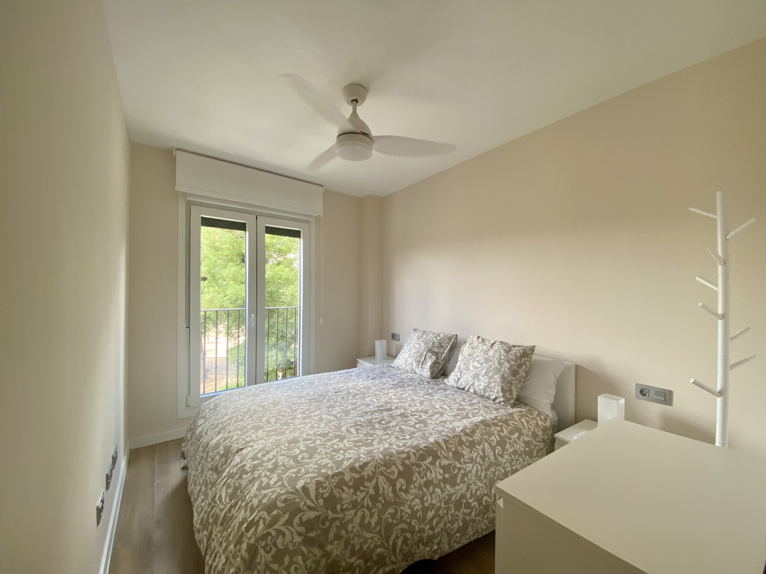 Descalzos 24 Bajo C Descalzos 24 Bajo C