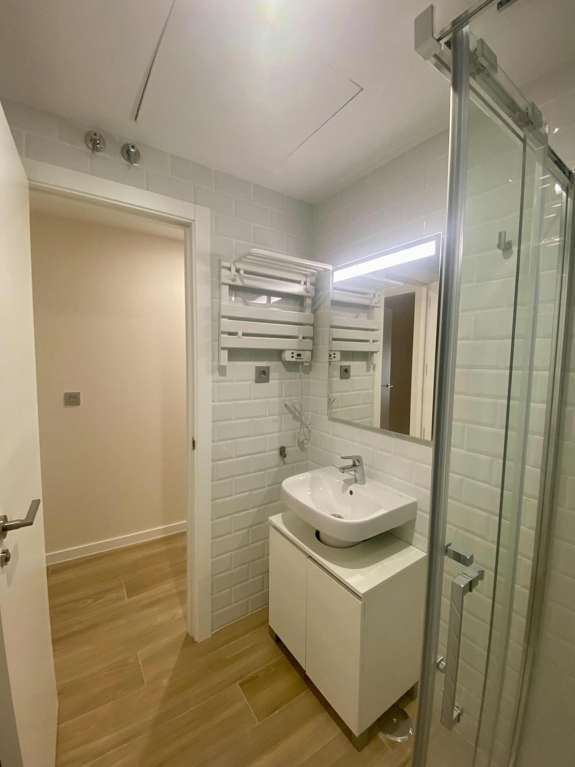 Descalzos 24 Bajo D Descalzos 24 Bajo D