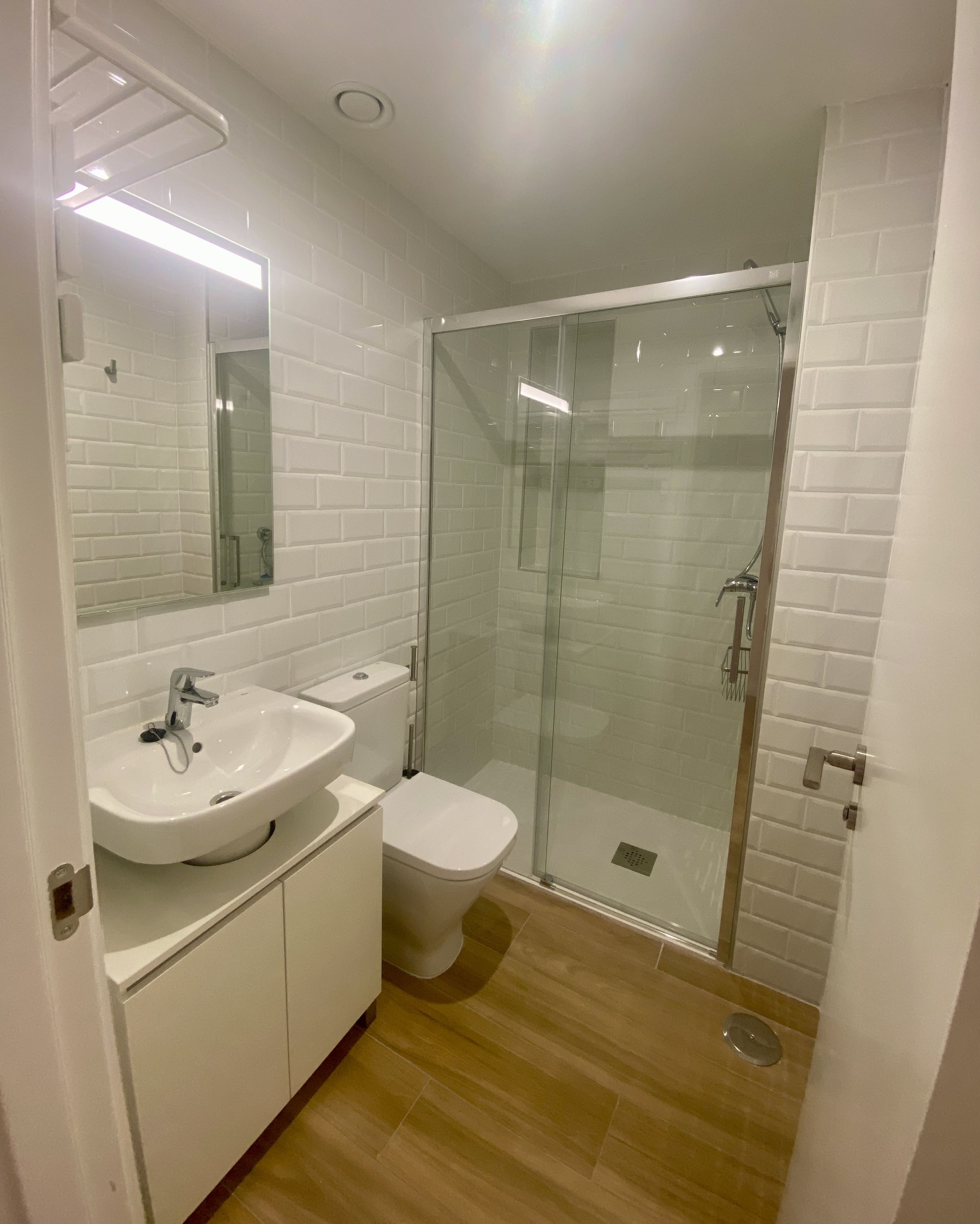 Descalzos 24 Bajo D Descalzos 24 Bajo D