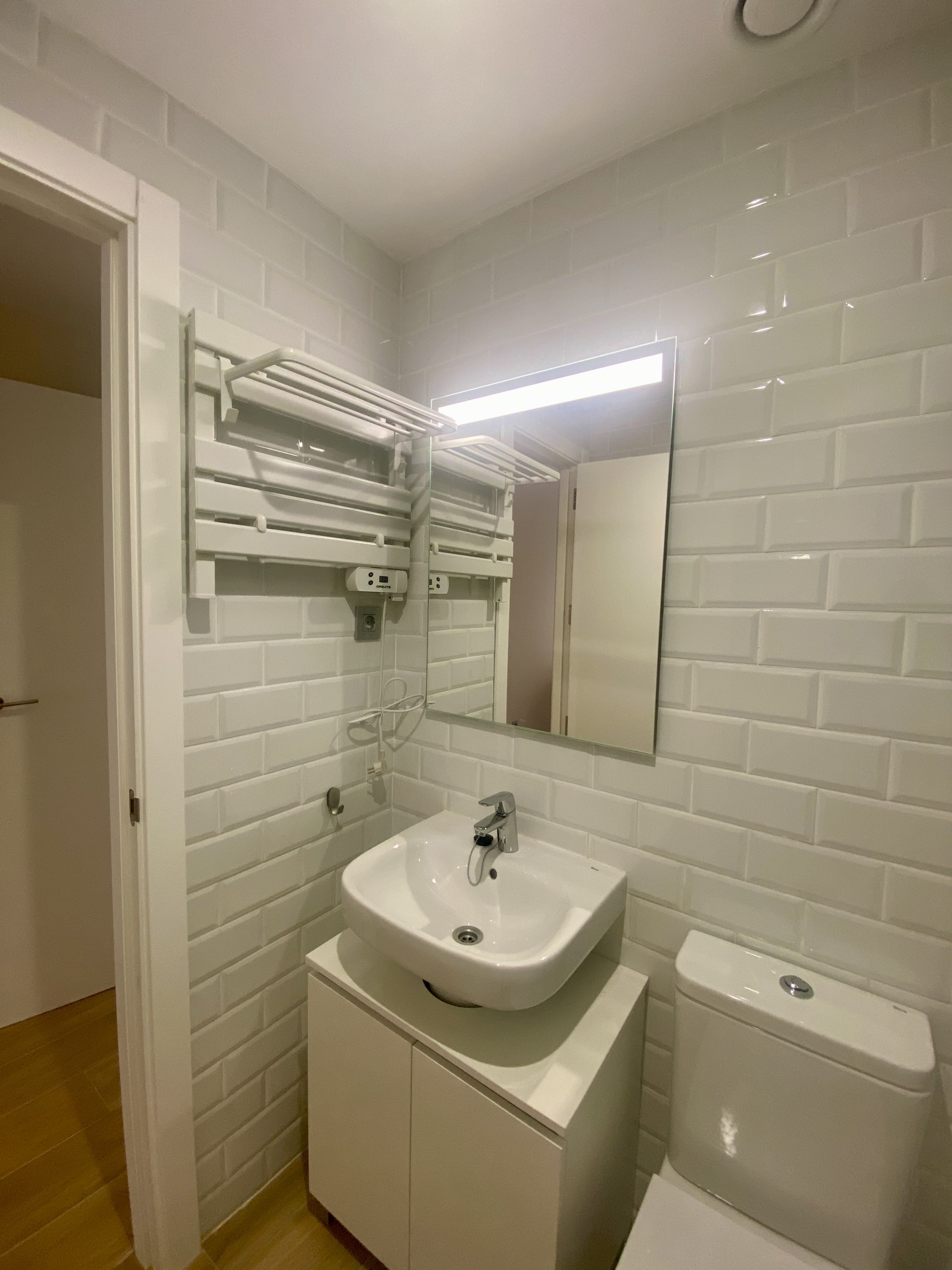 Descalzos 24 Bajo D Descalzos 24 Bajo D