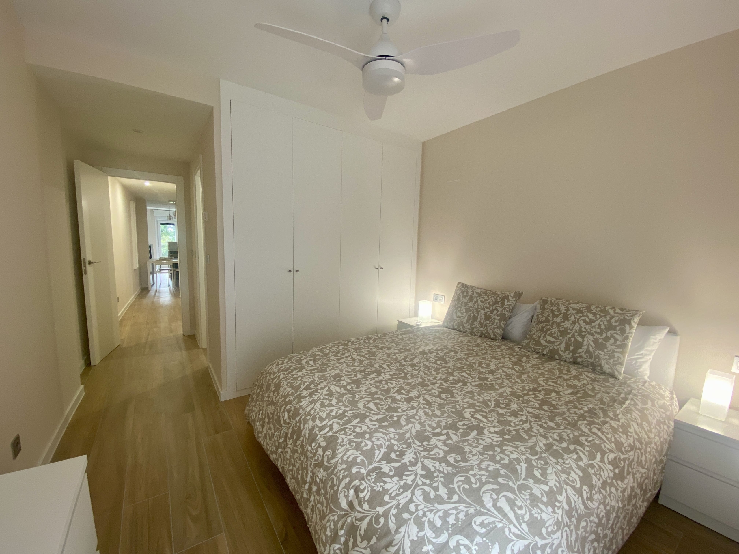 Descalzos 24 Bajo D Descalzos 24 Bajo D