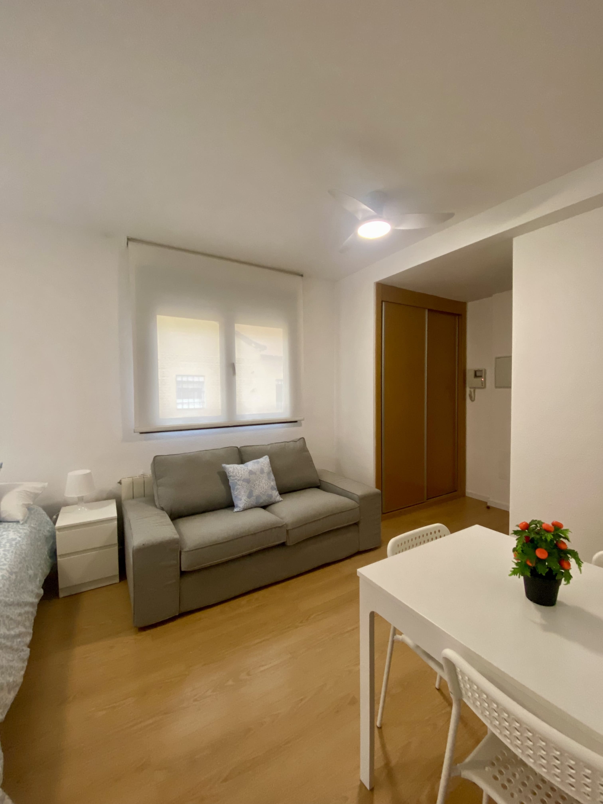 Estudio Avenida 24 | 2º 2 Estudio Avenida 24 | 2º 2