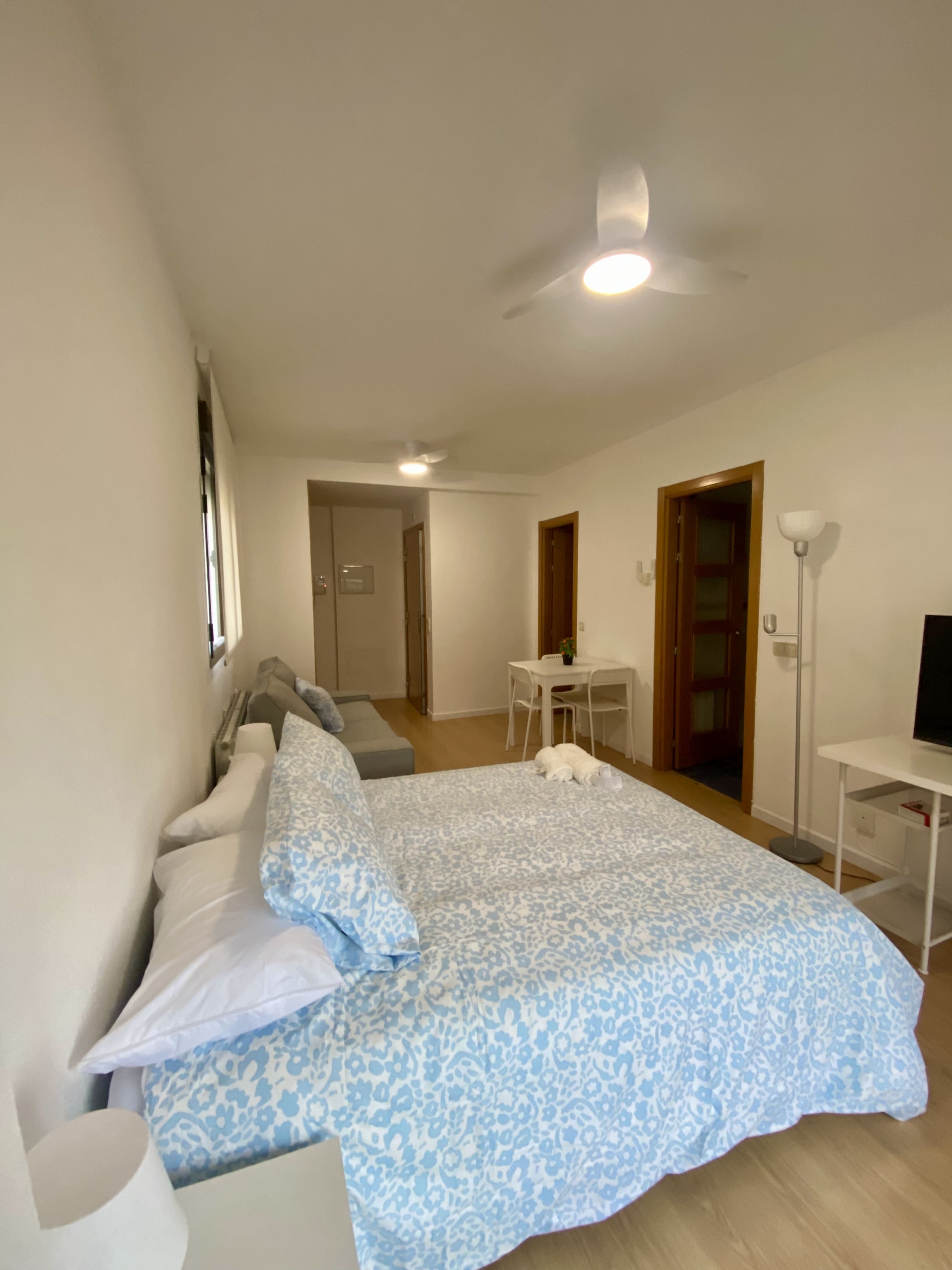 Estudio Avenida 24 | 2º 2 Estudio Avenida 24 | 2º 2